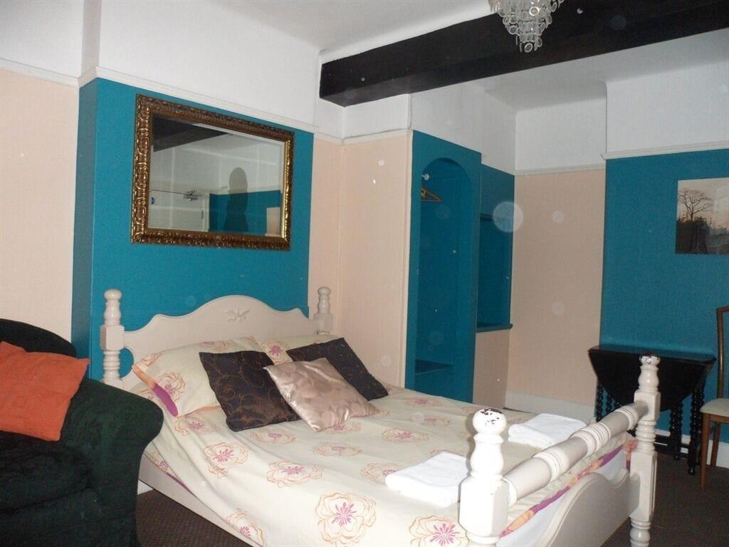 קאמברידג' The Castle Bar Room Only מראה חיצוני תמונה